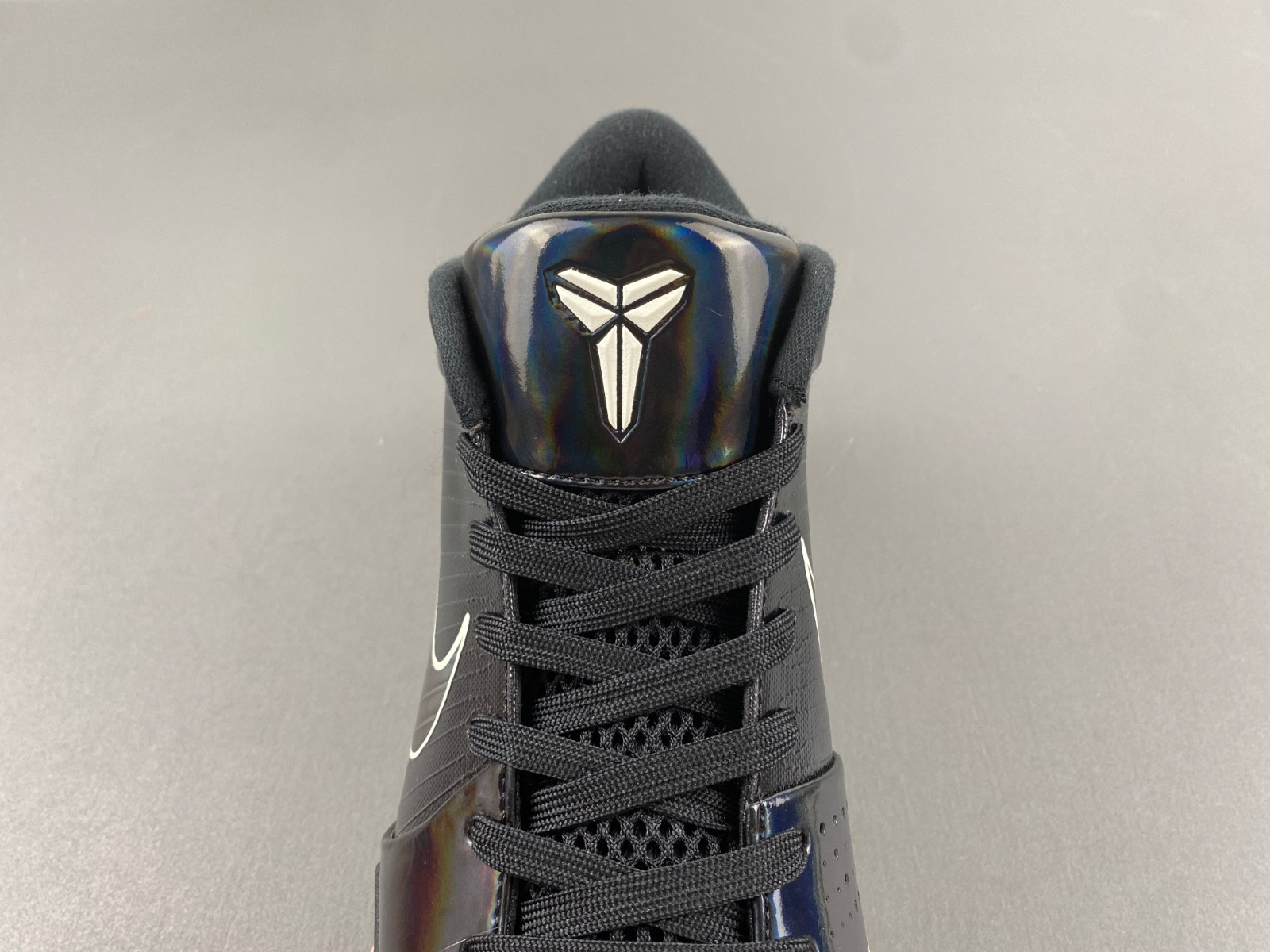 Undefeated x Kobe 4 Protro 