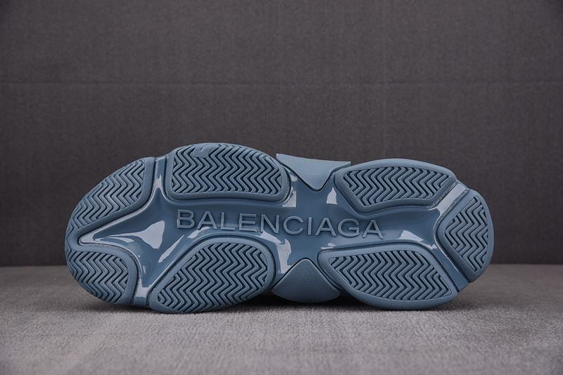 Ba*len*cia*ga triple s