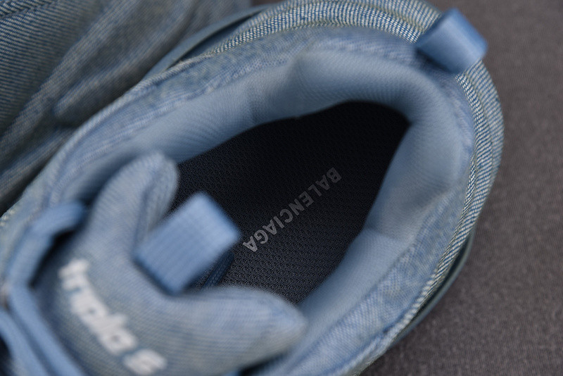 Ba*len*cia*ga triple s