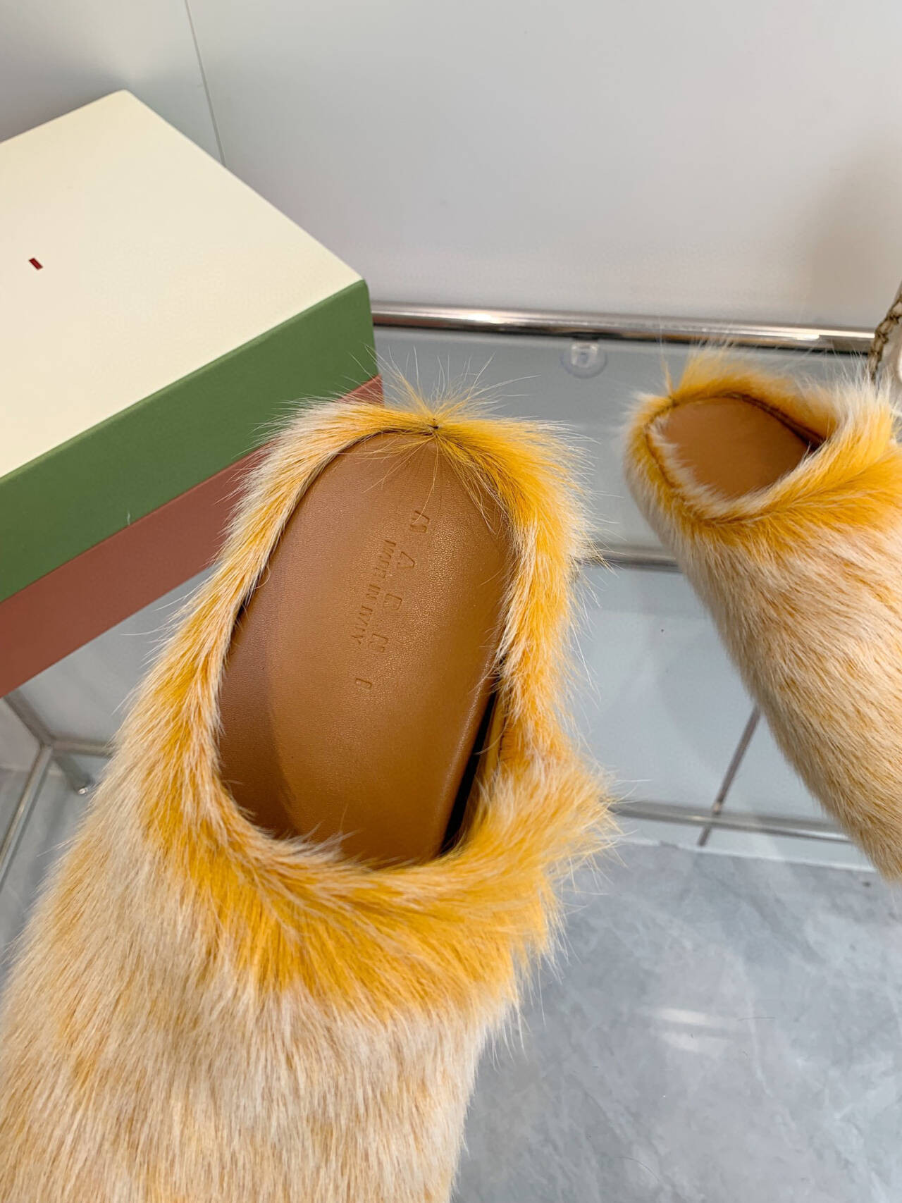 Marn* SLIDES