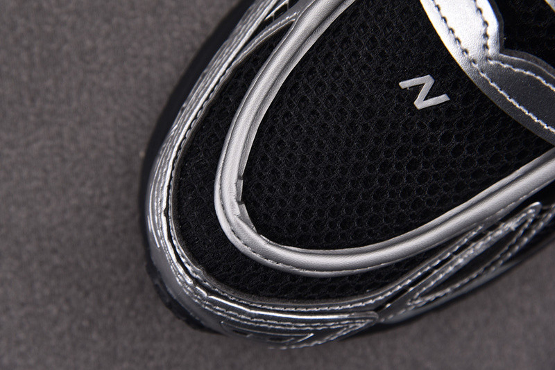 New Balance 1906L Silver Metallic/Cream U1906LOB