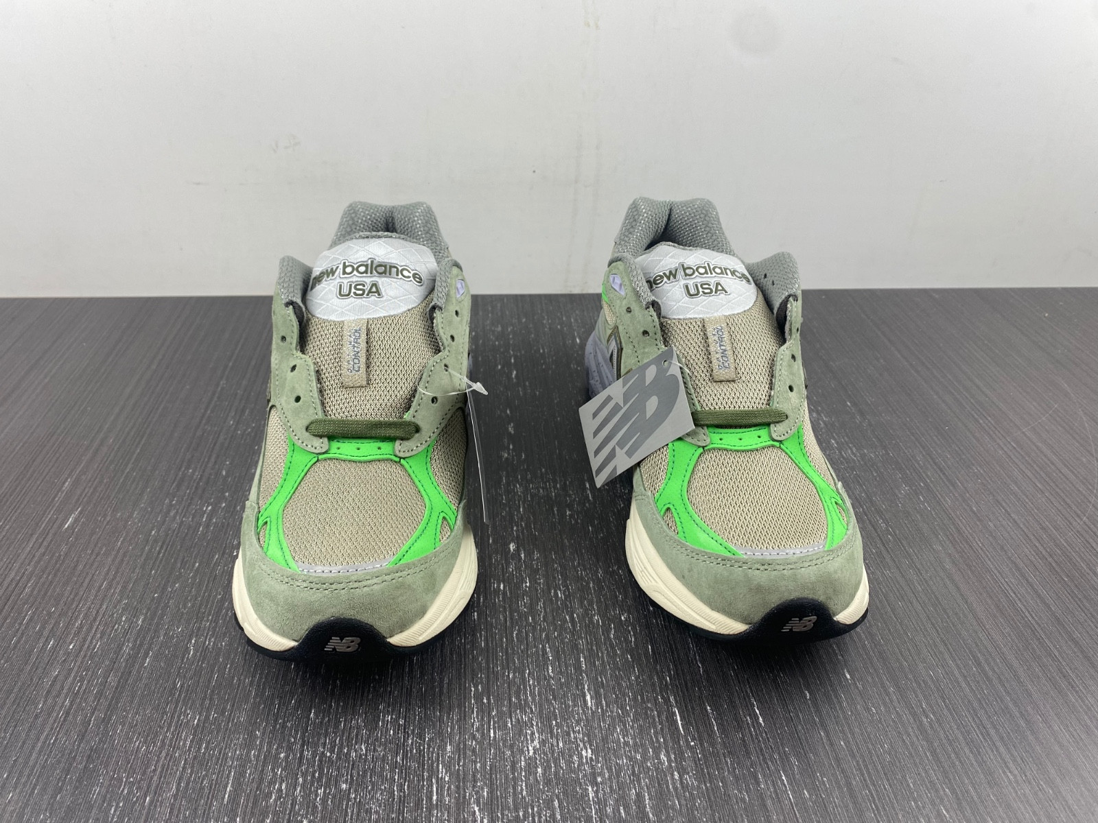 Patta x New Balance 990v3