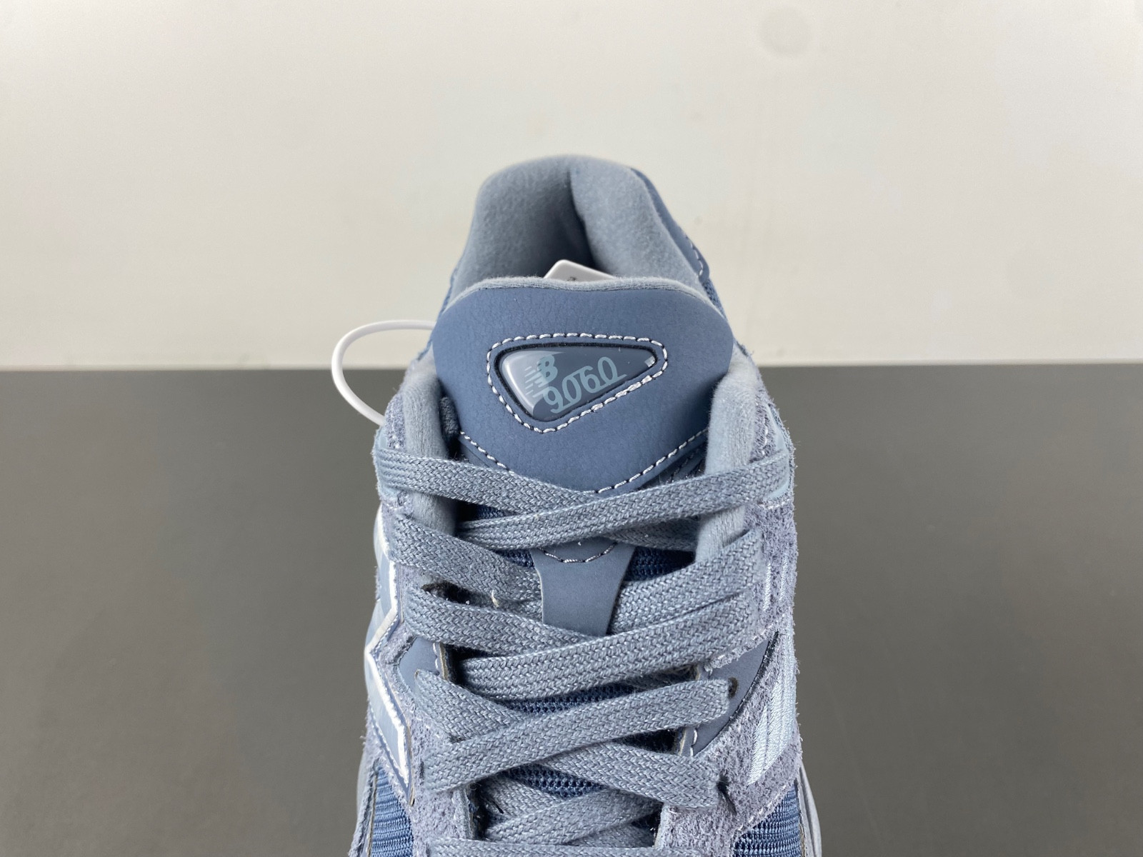 New Balance 9060 U9060IB