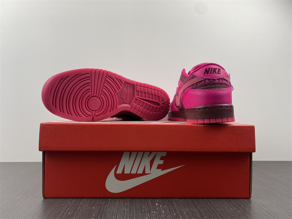 Nike Dunk Low WMNS “Valentine’s Day” DQ9324-600