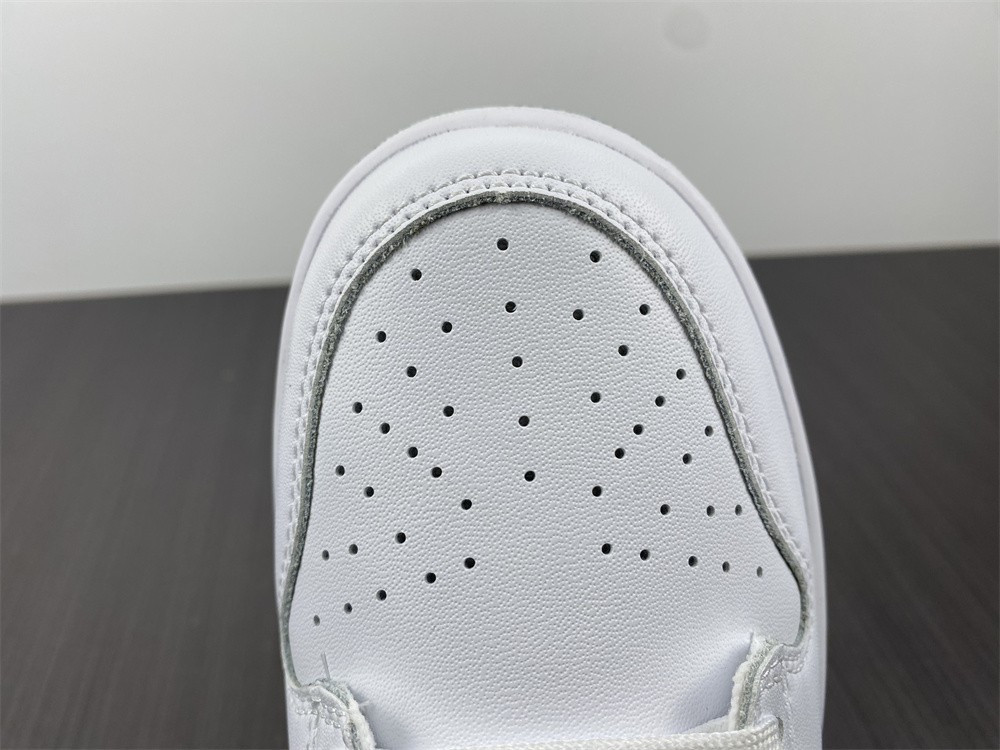 Nike Dunk Low WMNS “Green Noise” DD1503-112