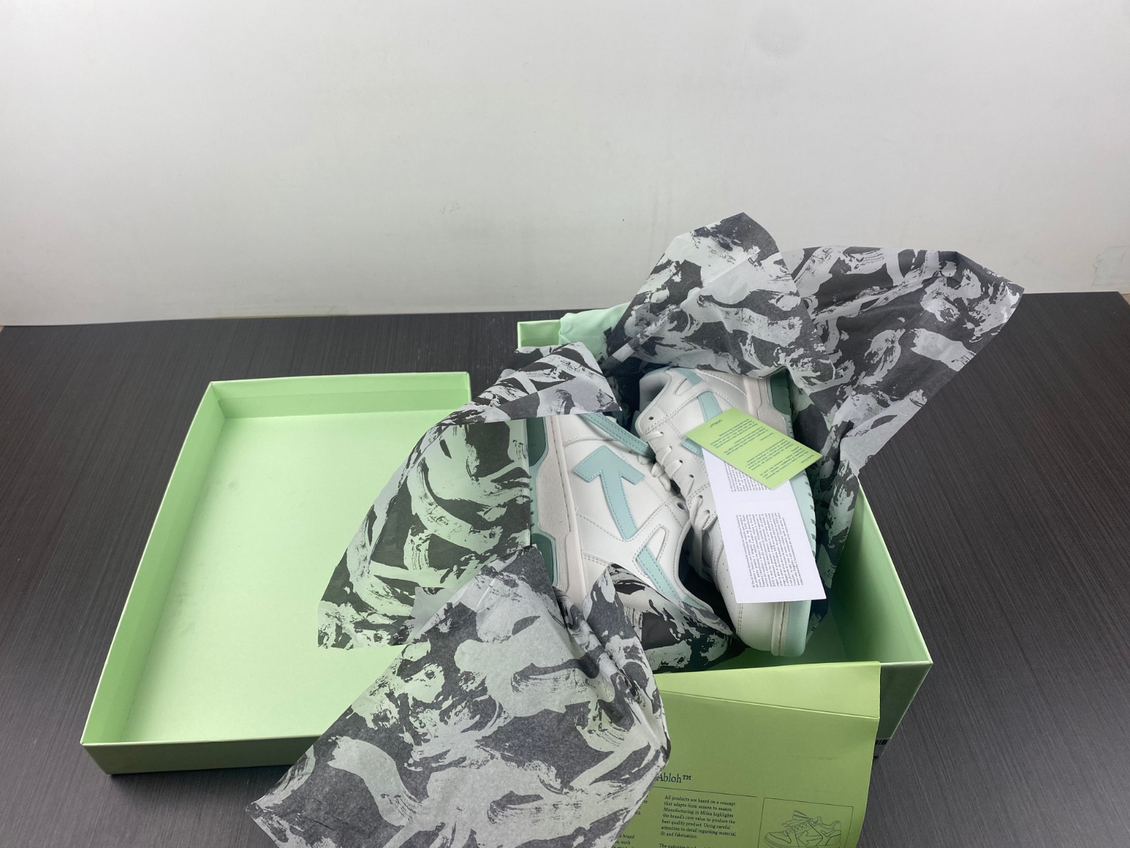 Off White GYM Sneaker