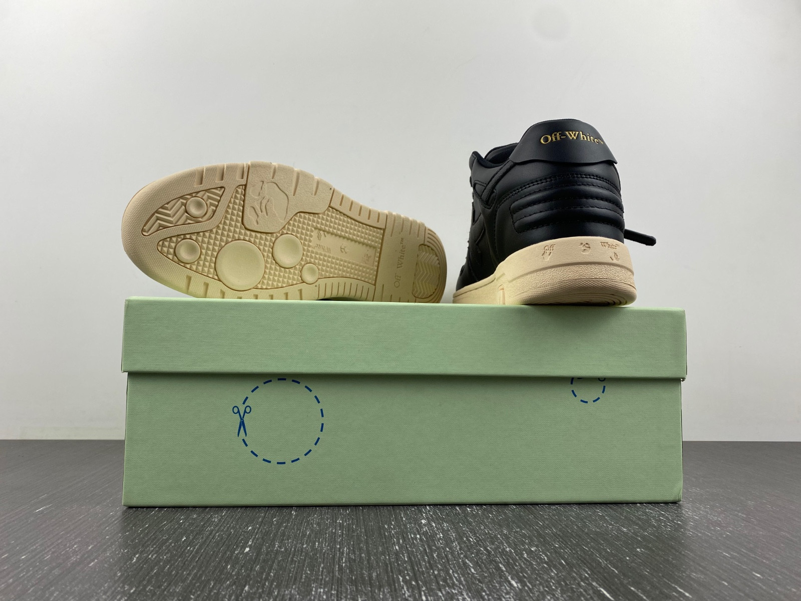 Off White GYM Sneaker