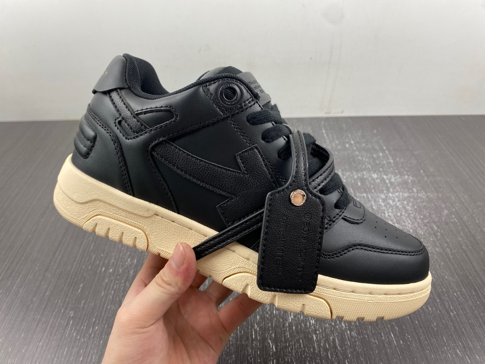 Off White GYM Sneaker