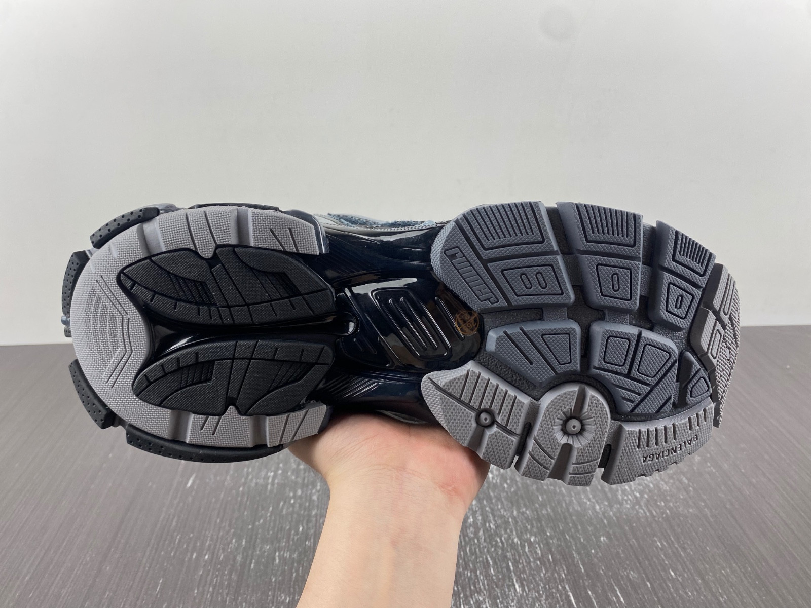 Ba*len*cia*ga runner