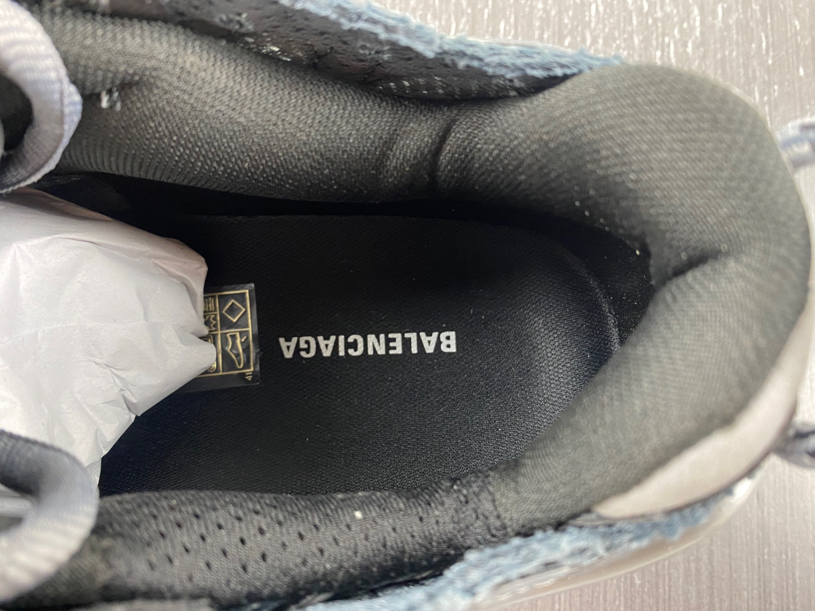 Ba*len*cia*ga runner