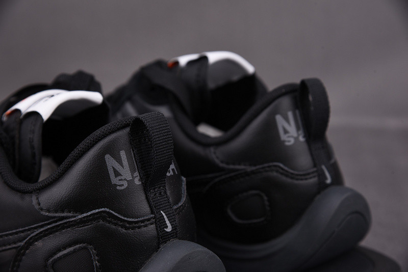 Sacai x Nike VaporWaffle DD1875-001