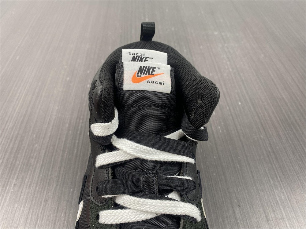 Nike Vaporwaffle sacai Jean Paul Gaultier Black White  DH9186-001