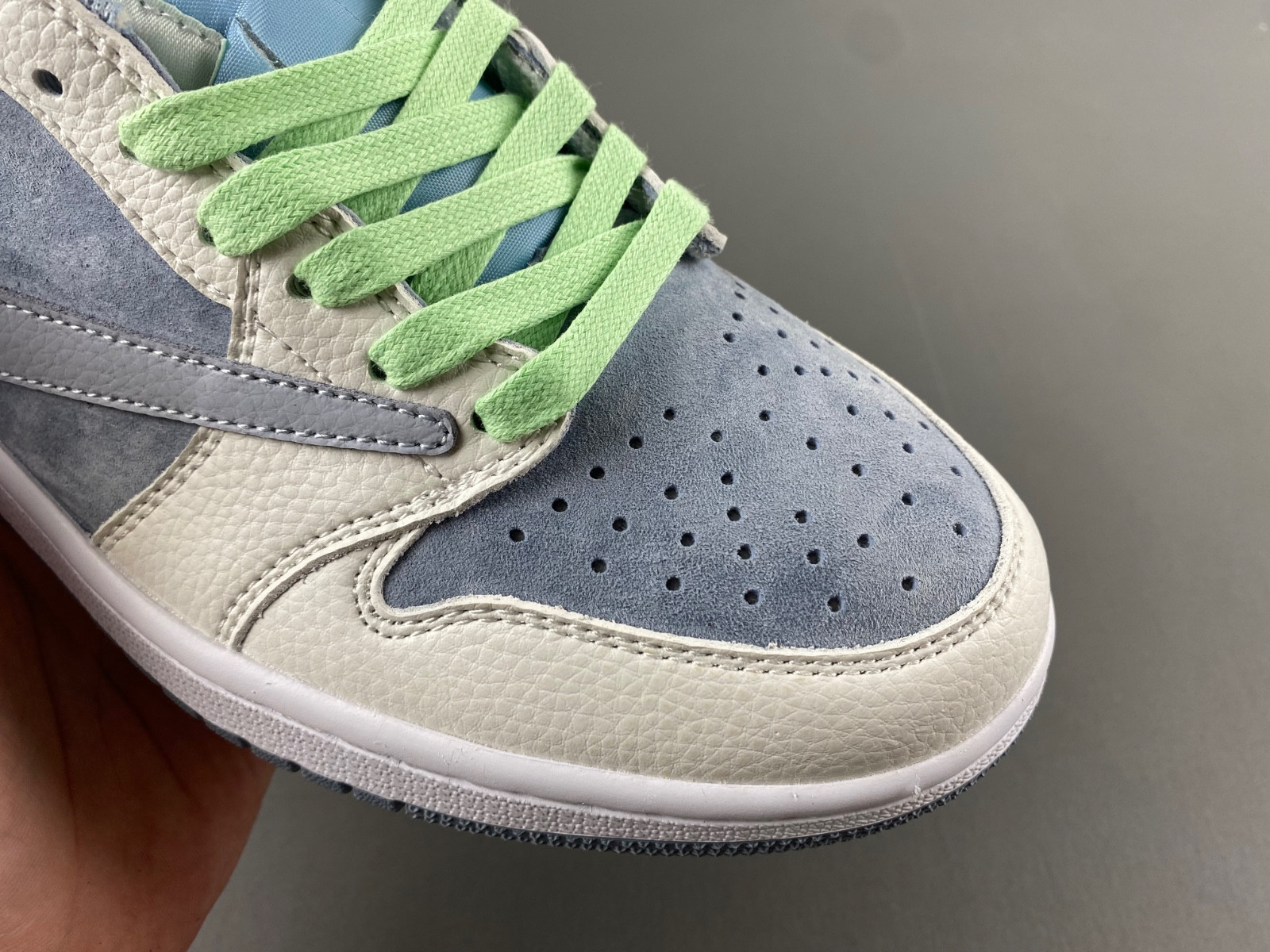 Travis Scott x Air Jordan 1 Low DM7866-888