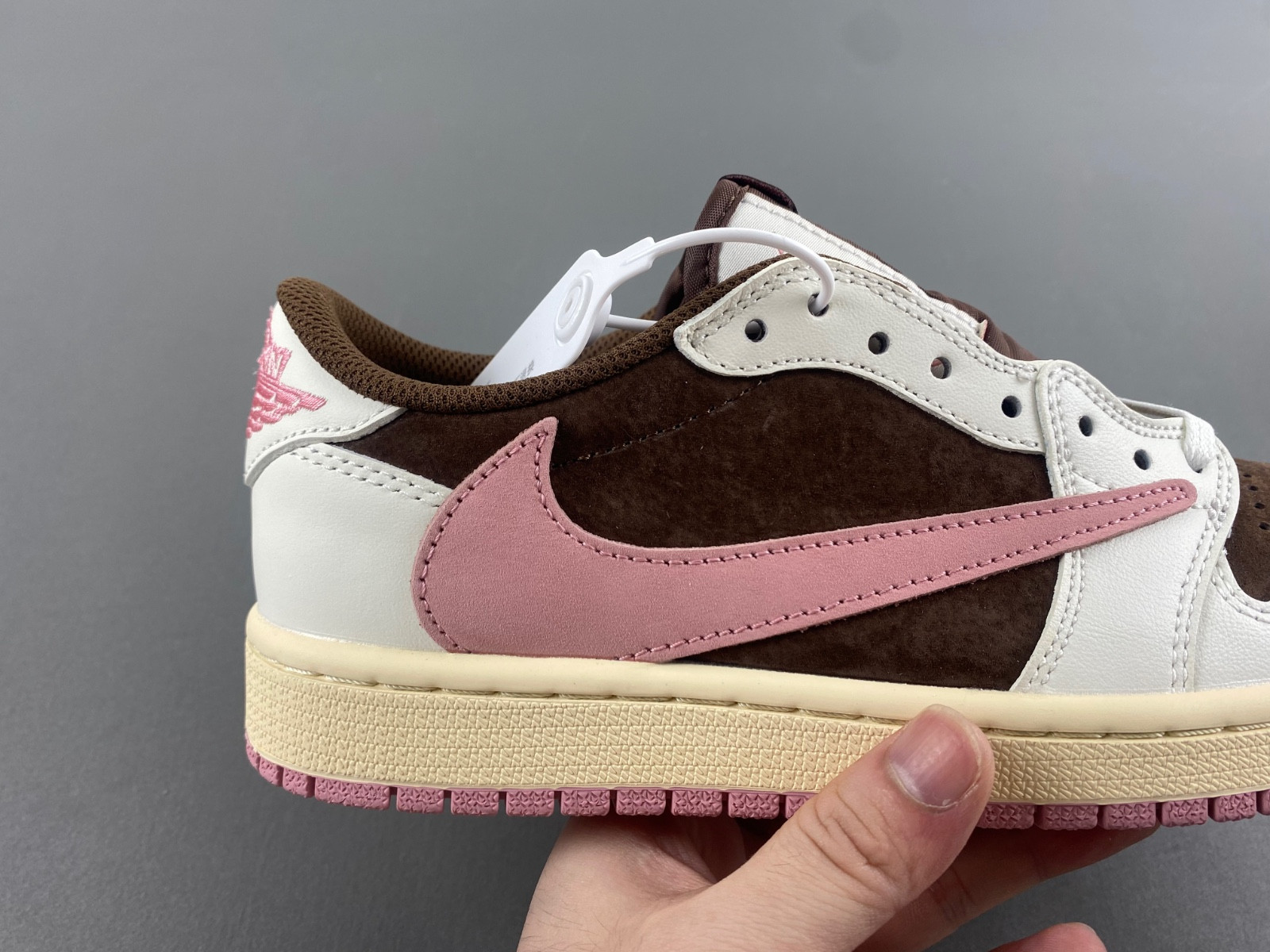 Travis Scott x Air Jordan 1 Low OG DZ4137-206