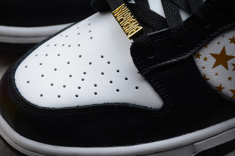Sup x Nike SB Dunk Low “Stars” DH3228-102