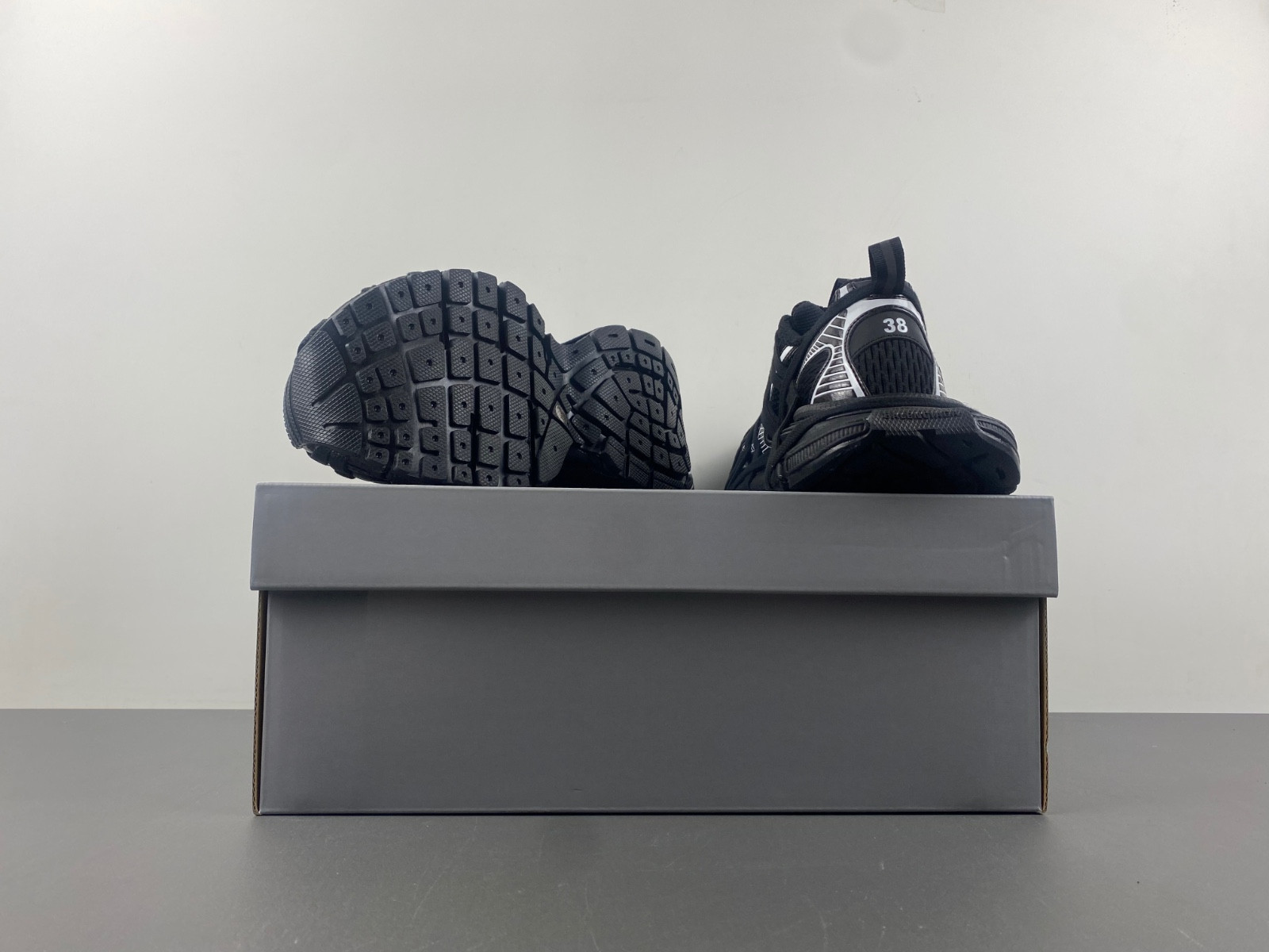 Ba*len*cia*ga phantom sneaker 734734 w3xl1 1090