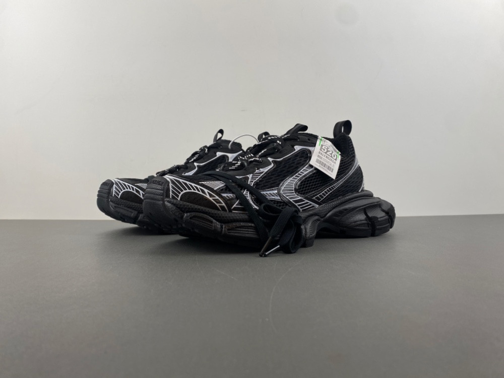 Balenciaga Sneaker 3XL 001